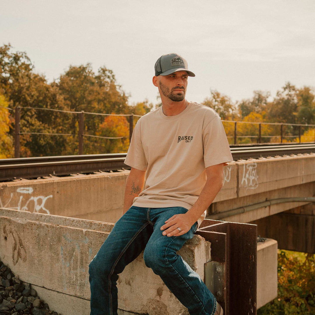 Florida Dyin' Breed Airboat | Sand | Unisex Short-Sleeve Comfort Tee